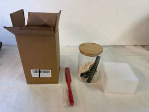 lot 32 image: SSS. Sour Dough Starter Jar-Glass