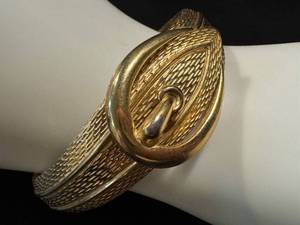 lot 40NP image: AVON Vintage Gold-Tone Buckle Bracelet
