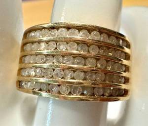 lot 51NP image: 10K Gold Ring with Diamond Accents - Size 7