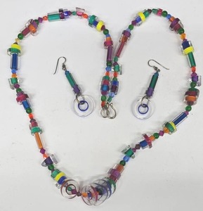 lot 277SC image: Lampwork Glass Beaded Necklace & Earrings Set - 31 in Necklace, 2-14 in Earrings