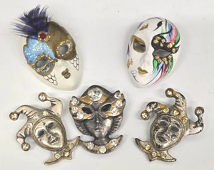 lot 282SC image: De Coranto Mask Brooches - Lot of 5 - White, Jester & Female Masks - Made in Italy