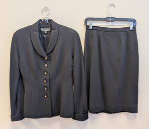 lot 94CH image: Bicci Florine Wachter Two-Piece Skirt Suit - Size 6