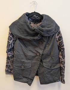 lot 118CH image: Blue Willis Sweater Jacket - Womens Medium