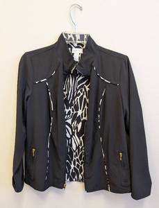 lot 123CH image: Chicos Zenergy Womens Jacket - Size 0 - Black