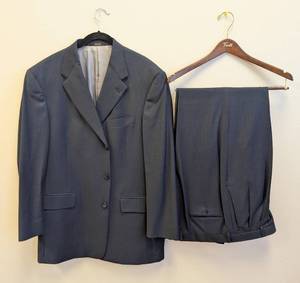 lot 152MD image: Hart Schaffner Marx Twill Suit - 2-Piece Mens Jacket & Pants 43R
