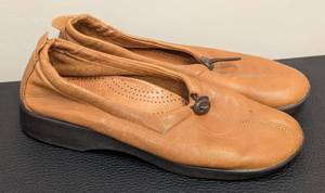 lot 192SC image: Pedag International Womens Leather Shoes - Size 8