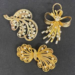 lot 56DZ image: DZ - Vintage Brooches Trio including Sarah Covington