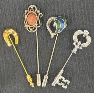 lot 77DZ image: DZ - Set of 4 Vintage Pins by Trifari, Avon and More