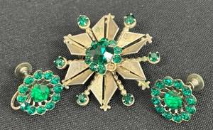 lot 100DZ image: DZ - Vintage Emerald Green Rhinestone Brooch & Earrings Set - 3-Piece Jewelry