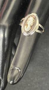 lot 115DZ image: DZ - Sara Covington Cameo Ring - Sterling Silver - Size 6 12