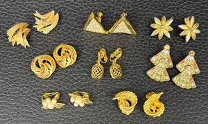 lot 142DZ image: DZ - Eight Pairs Gold Tone Clip-On Earrings - Assorted Designs