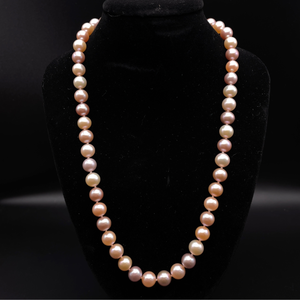 lot 16 image: Beautiful Edison Pearl Single Strand Necklace w 14k White Gold Clasp