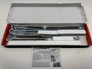 lot 7 image: LIPPERT HAPPIJAC TURNBUCKLES