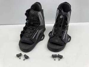 lot 56 image: AIRHEAD WAKEBOARD BOOTS  BINDINGS
