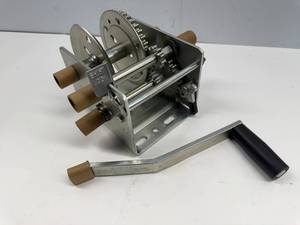 lot 69 image: FULTON TRAILER WENCH