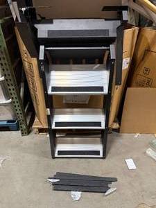 lot 88 image: MORRYDE RV 3-STEP