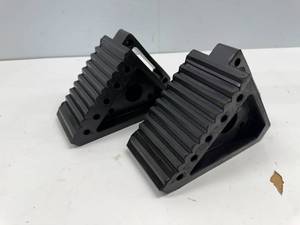 lot 115 image: EXTREME MAX WHEEL CHOCKS