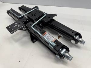 lot 147 image: QUICK PRODUCTS LEVELING JACKS