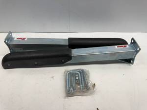 lot 158 image: EXTREME MAX TRAILER GUIDE-ONS