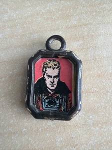 lot 91 image: Camera Motif Pendant - Vintage Octagonal Metal Necklace Charm