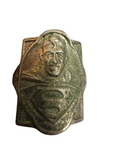 lot 126 image: Superman Crusader Ring