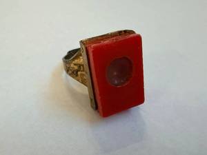 lot 143 image: Roy Rogers Microscope Ring - Red Plastic Front with Circular Lens Window