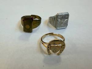 lot 150 image: Vintage Costume Rings Lot - Horseshoe Ring, Silver Square-Top Ring, Bronze Rectangular Top