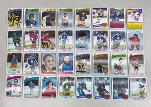 lot 305BL image: Vintage NHL Hockey Cards Lot