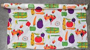 lot 172MP image: MP - Vintage Cotton Fabric Bolt 44in Wide - Vegetable Produce Print