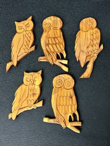 lot 30PC image: Wooden Owl Hand Carvings Wall Hangings