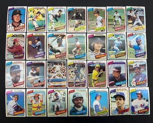 lot 242BL image: Vintage Baseball Cards (Lot of 28)