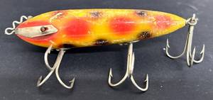 lot 205 image: Heddon Deep Diving Wiggler 1916 - 5 in Vintage Lure