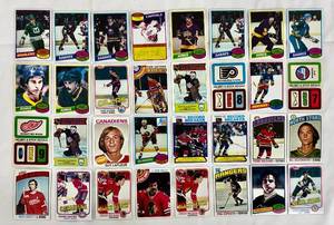 lot 293H image: Vintage Hockey Cards - 32 Card Set Featuring Oilers, North Stars, Rangers & Blackhawks