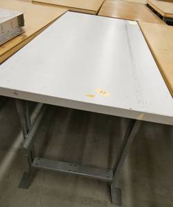 lot 27 image: 30x60 workbench with formica top