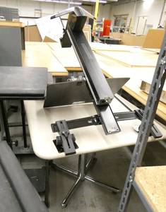 lot 32 image: 5 pieces - table, monitor stand, 3 portable laptop stands