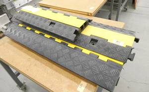 lot 117 image: 5 wire mgmt cable ramp