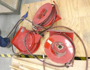 lot 176 image: 3 Reelcraft air hose reels