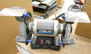 lot 183 image: 8 inch Delta grinder