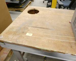lot 186 image: Worktable - has hole in it