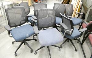 lot 218 image: Lot of 24 office chairs