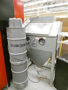 lot 232 image: Econoline sandblast cabinet