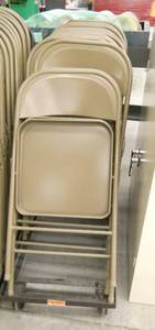 lot 243 image: 12 steel folding chairs in mobile cart