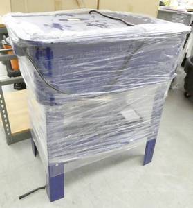 lot 254 image: Parts washer cabinet with strainers