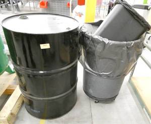 lot 263 image: Empty 55gal steel barrel, brute garbage barrel and more