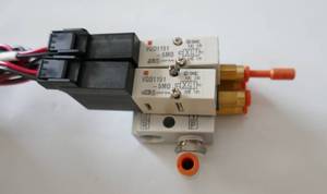 lot 29 image: Lot of 75 new solenoid valves with manifold