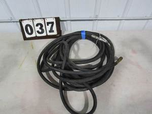 lot 37 image: Air Hose-30 ft, Black