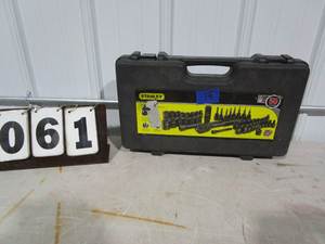 lot 61 image: Stanley 50 pc Socket Set