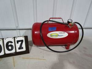 lot 67 image: Northern Industrial Tools 5 Gallon Air Tank