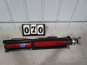 lot 70 image: Globe Energy Work Light