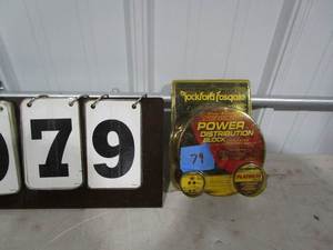 lot 79 image: Rockford Fosgate Power Distribution Block